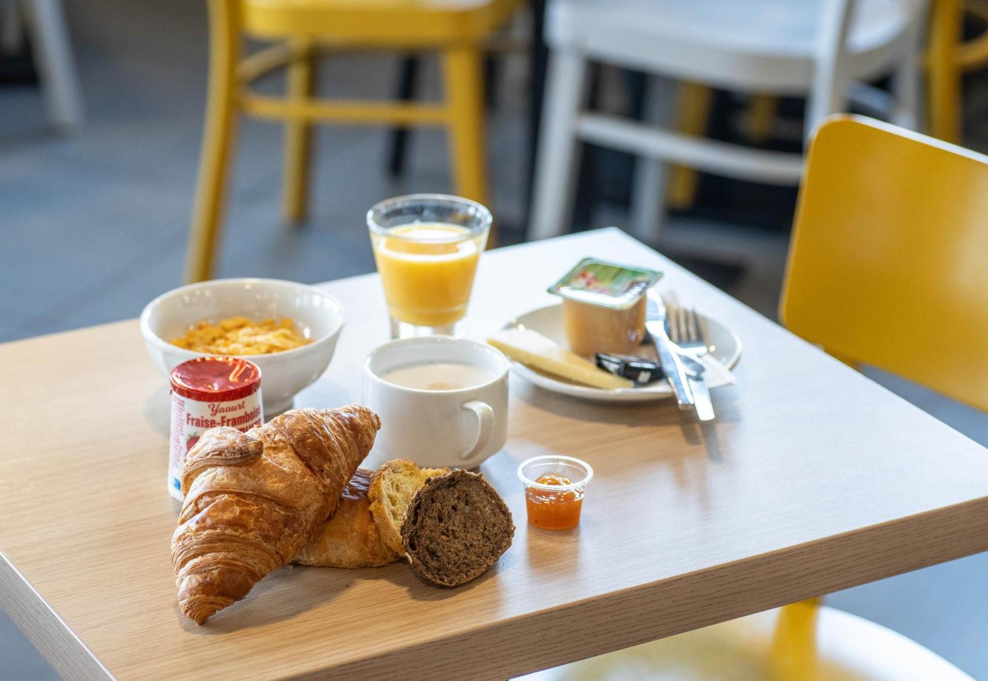 B&B HOTEL Brive-la-Gaillarde Ussac Esterno foto